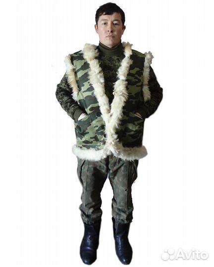 Жилет меховой дубленный обшитый тканью кмф