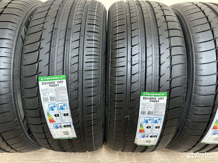 Triangle Sports TH201 255/45 R20 104W
