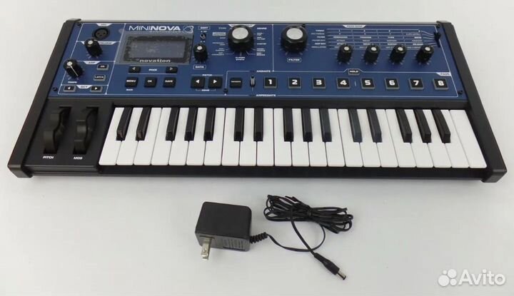 Аналоговый синтезатор Novation Mininova