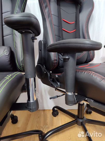 Новое игровое кресло GT racer