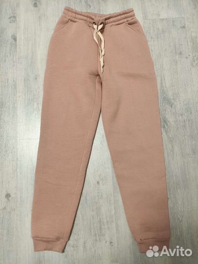 Спортивный костюм женский новый 42 44