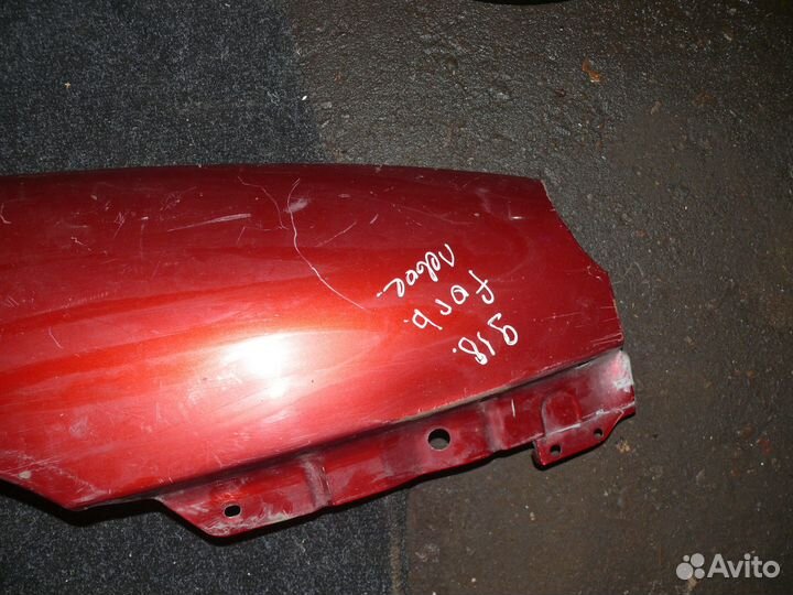 Крыло правое Ford Taurus 3 - внизу нет куска