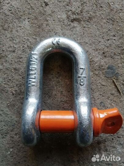 Буксировочный крюк