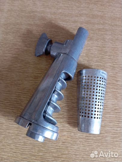 Мясорубка СССР с приставкой - соковыжималкой