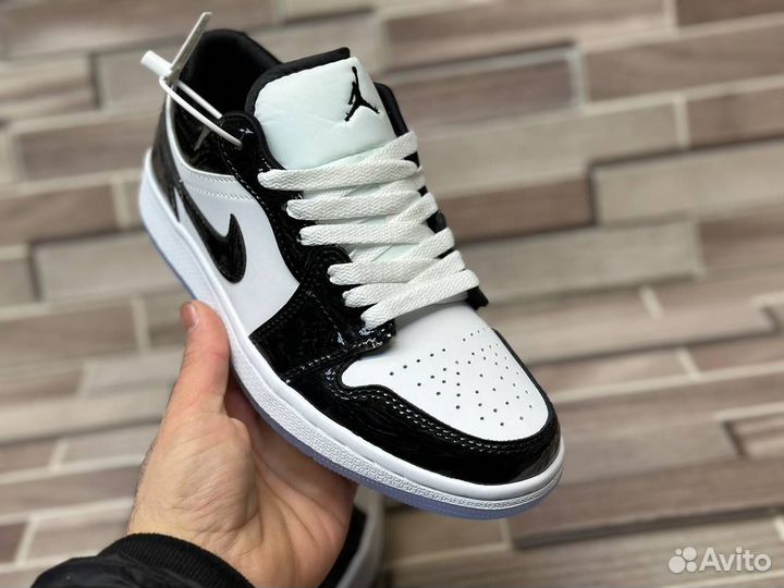 Кроссовки Nike Air Jordan 1