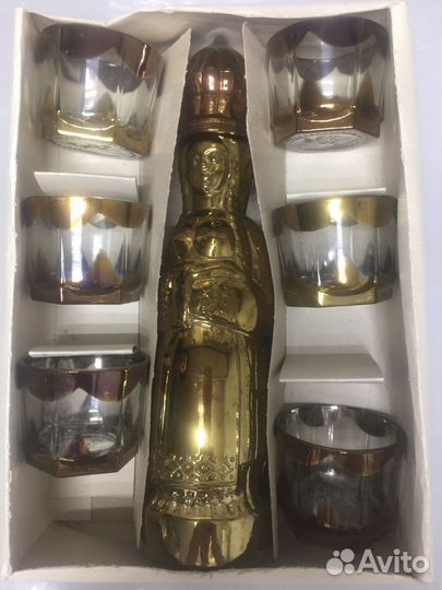 Подарочный набор рюмок с пепельницей