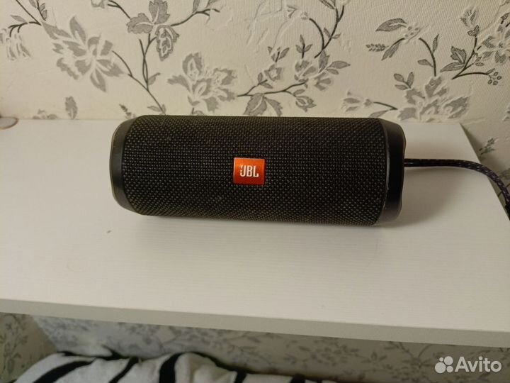 Колонка jbl flip 4