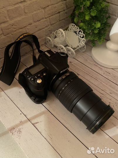 Зеркальный фотоаппарат Nikon D90