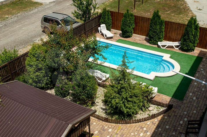 Комната 15 м² в > 9-к., 1/3 эт.