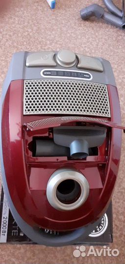 Пылесос Redmond RV 310