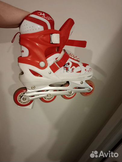 Роликовые коньки