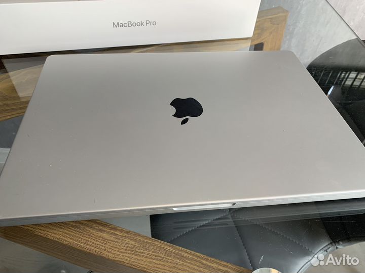 Apple MacBook Pro 16