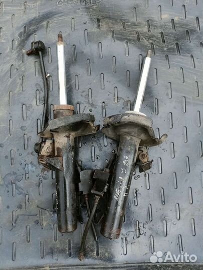 Mazda 3 BK передние стойки