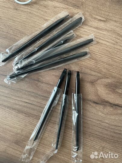 Кисти для окрашивания бровей