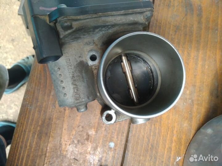 Дроссельная заслонка VW джетта 5/1.4TSI Caxa