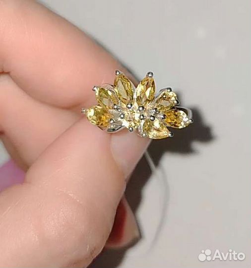 Серебряное кольцо с нат. цитринами, 17,5 размер