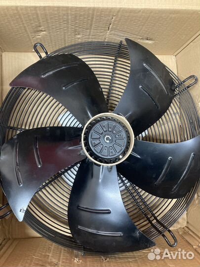 Вентилятор YW F-4E-450-S-102/60G