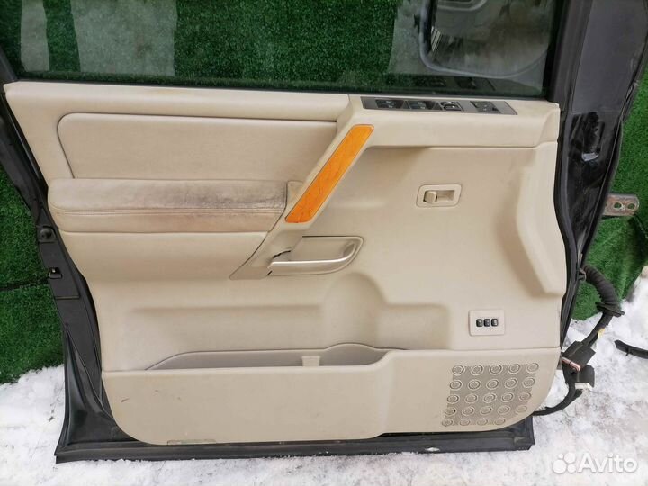 Дверь передняя левая Infiniti QX56 JA60