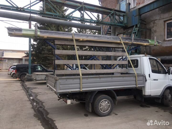 Газель с пирамидой