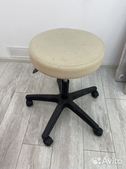 Косметологический стул