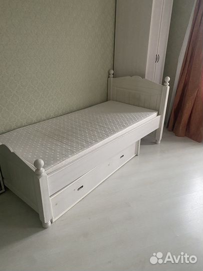 Детская кровать с матрасом и системой хранения