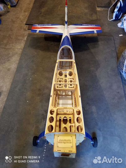 Авиамодель Extra 300lp AW
