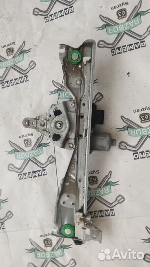 Стеклоподъёмник правый задний Peugeot 308