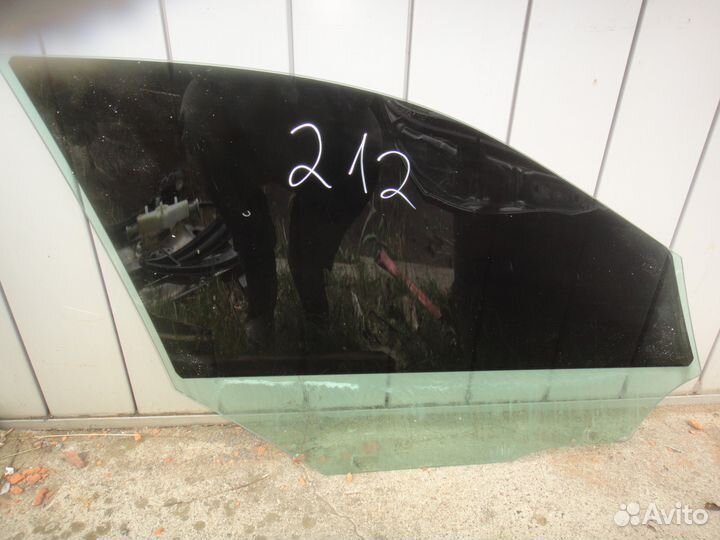 Стекла дверей Мерседес 212