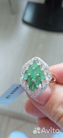 Кольцо из серебра с изумрудами, новое