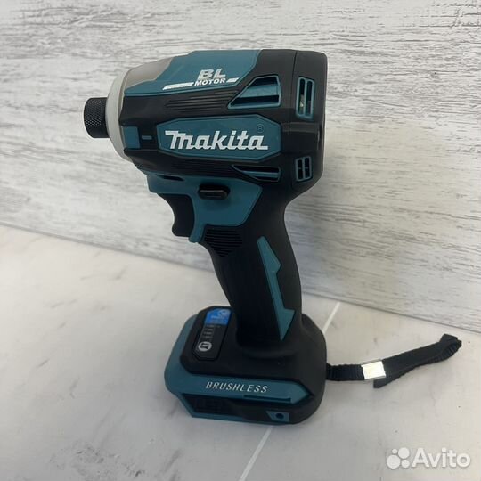 Винтоверт импакт Makita (без акб)