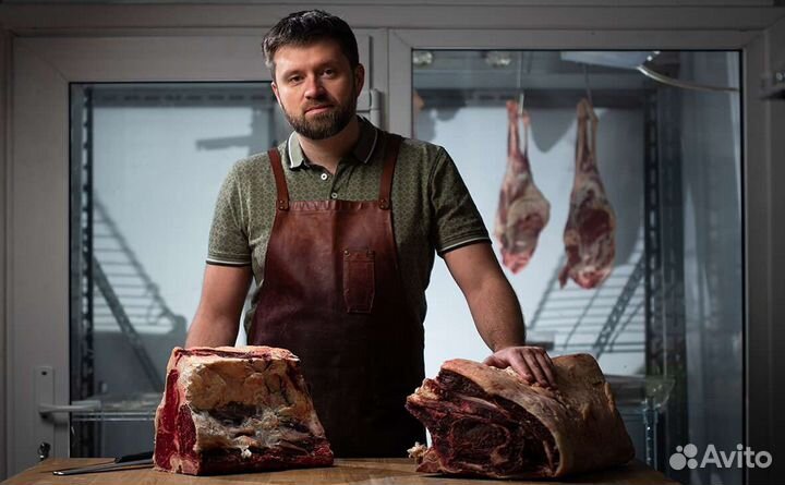 Сотрудник в Магазин мяса