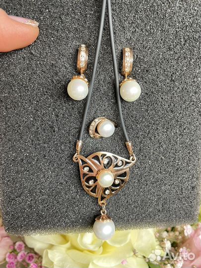 Бижутерия комплектом