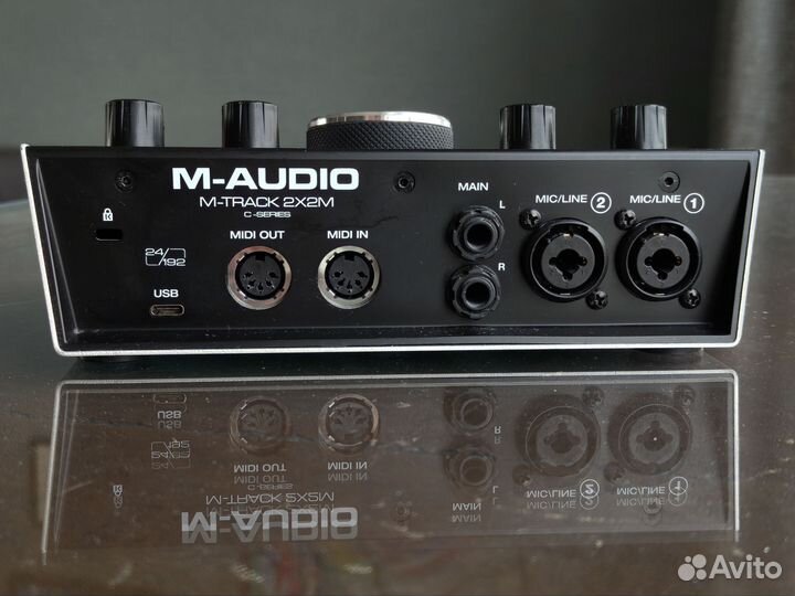 Аудио интерфейс M-Audio M-Track 2x2m