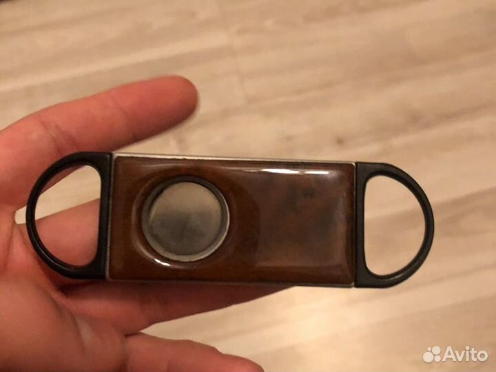 Гильотина (каттер), ножницы для сигар