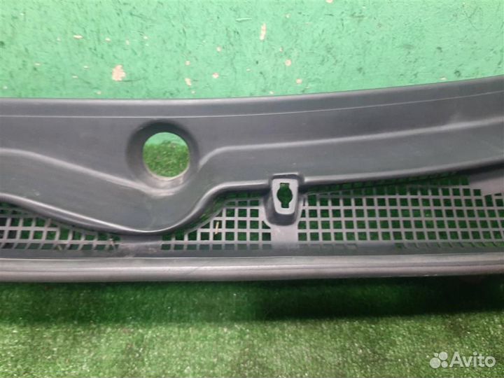 Решетка стеклоочистителей Subaru Legacy/ Outback