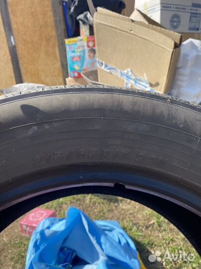 Yokohama 104ZR 215/65 R17