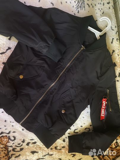 Бомбер женский