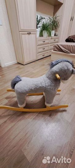 Детская качалка лошадь