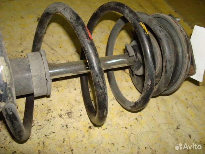 Стойка Nissan Sunny FB15 (Переднее Левое)