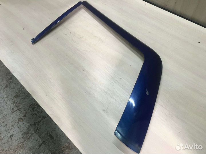 Накладка заднего левого стекла ваз 2111