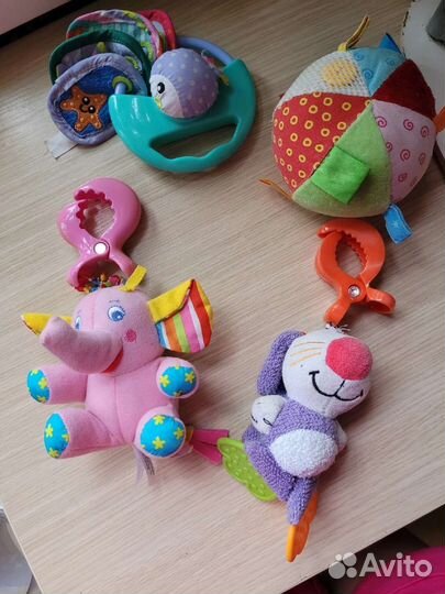 Игрушки, грызунки, погремушки