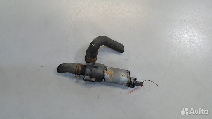 Насос водяной Volkswagen Beetle, 2003