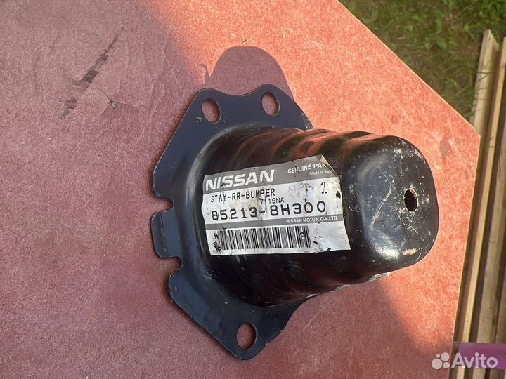 Кронштейн зад бампера правый Nissan X-Trail T30