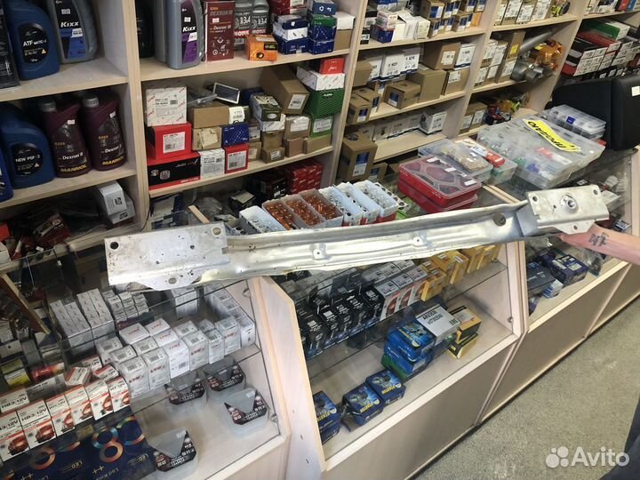 Отбойник заднего бампера Опель Астра J седан 2014