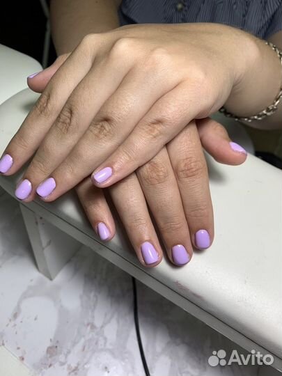 Модель на маникюр педикюр с покрытием
