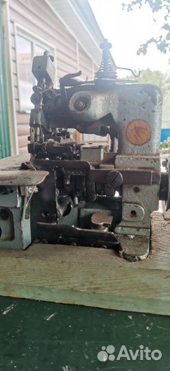 Швейная машинка чайка 2 с оверлогом