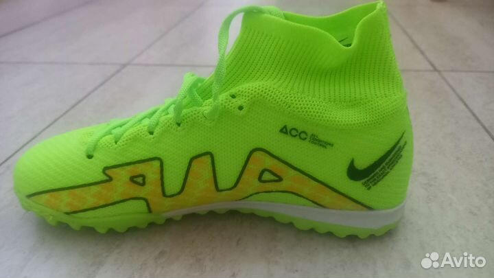 Футбольные бутсы nike 36