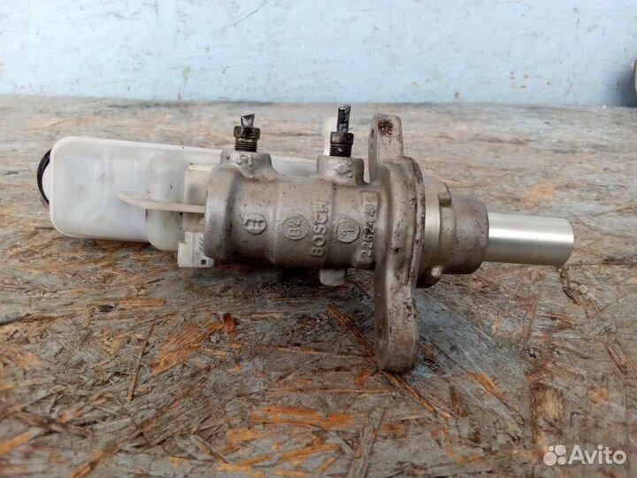 Главный тормозной цилиндр Geely Emgrand EC7