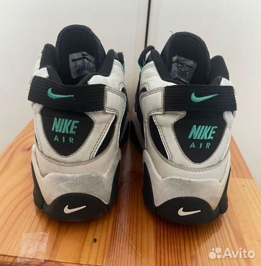 Nike air barrage