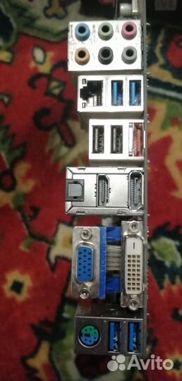 Материнская плата с процессором и памятью